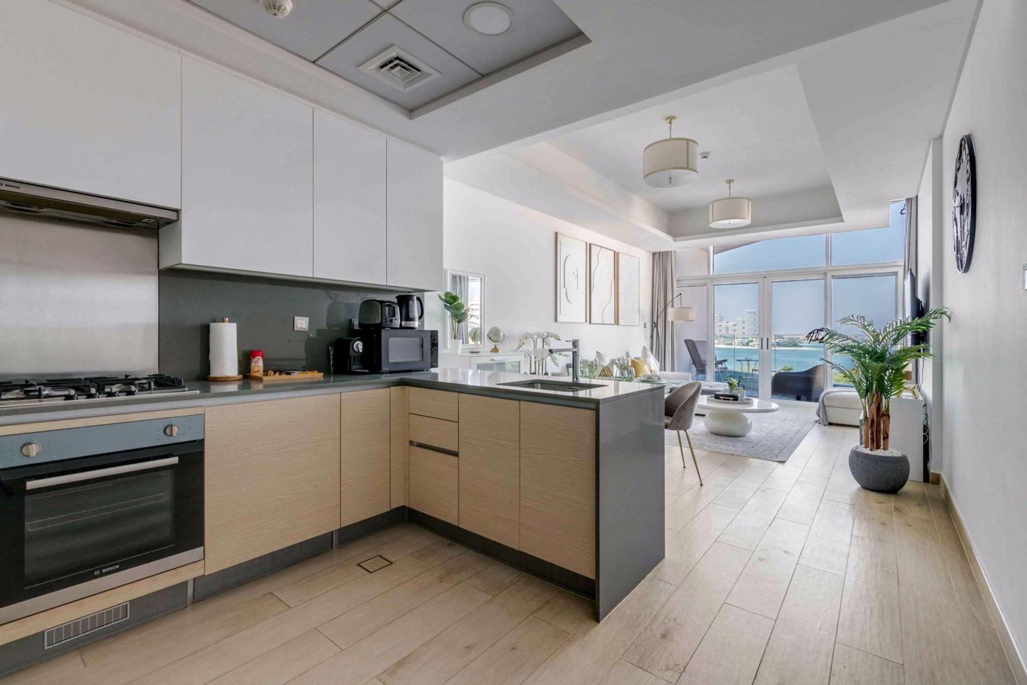 Luxury Azizi Mina Beachfront Apartments Dubai Bagian luar foto