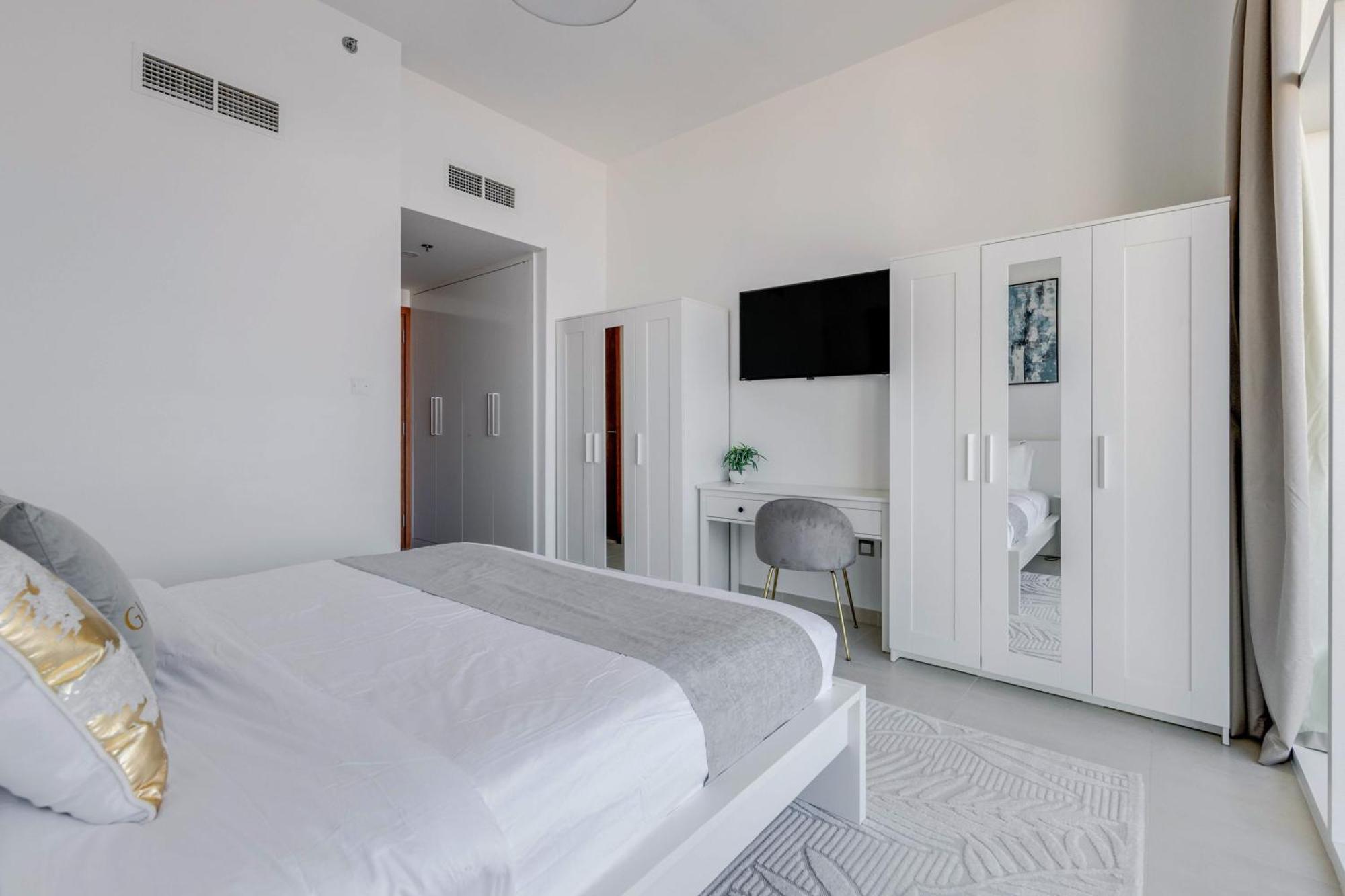 Luxury Azizi Mina Beachfront Apartments Dubai Bagian luar foto