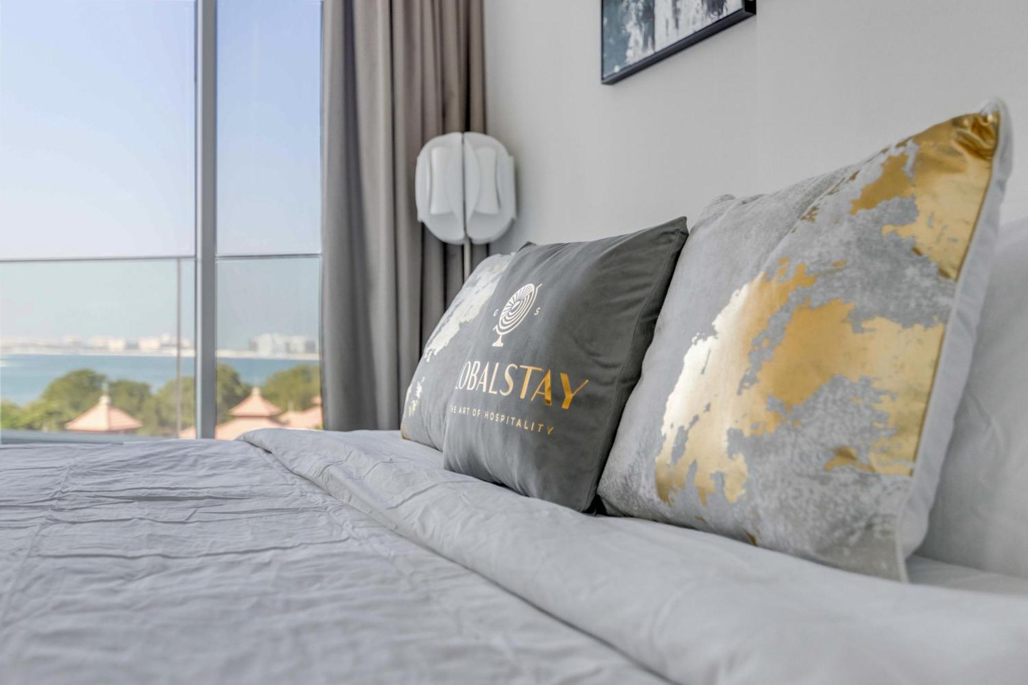Luxury Azizi Mina Beachfront Apartments Dubai Bagian luar foto