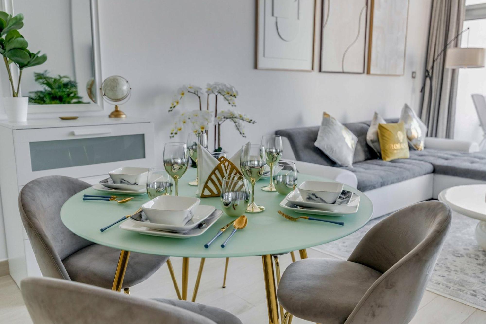 Luxury Azizi Mina Beachfront Apartments Dubai Bagian luar foto