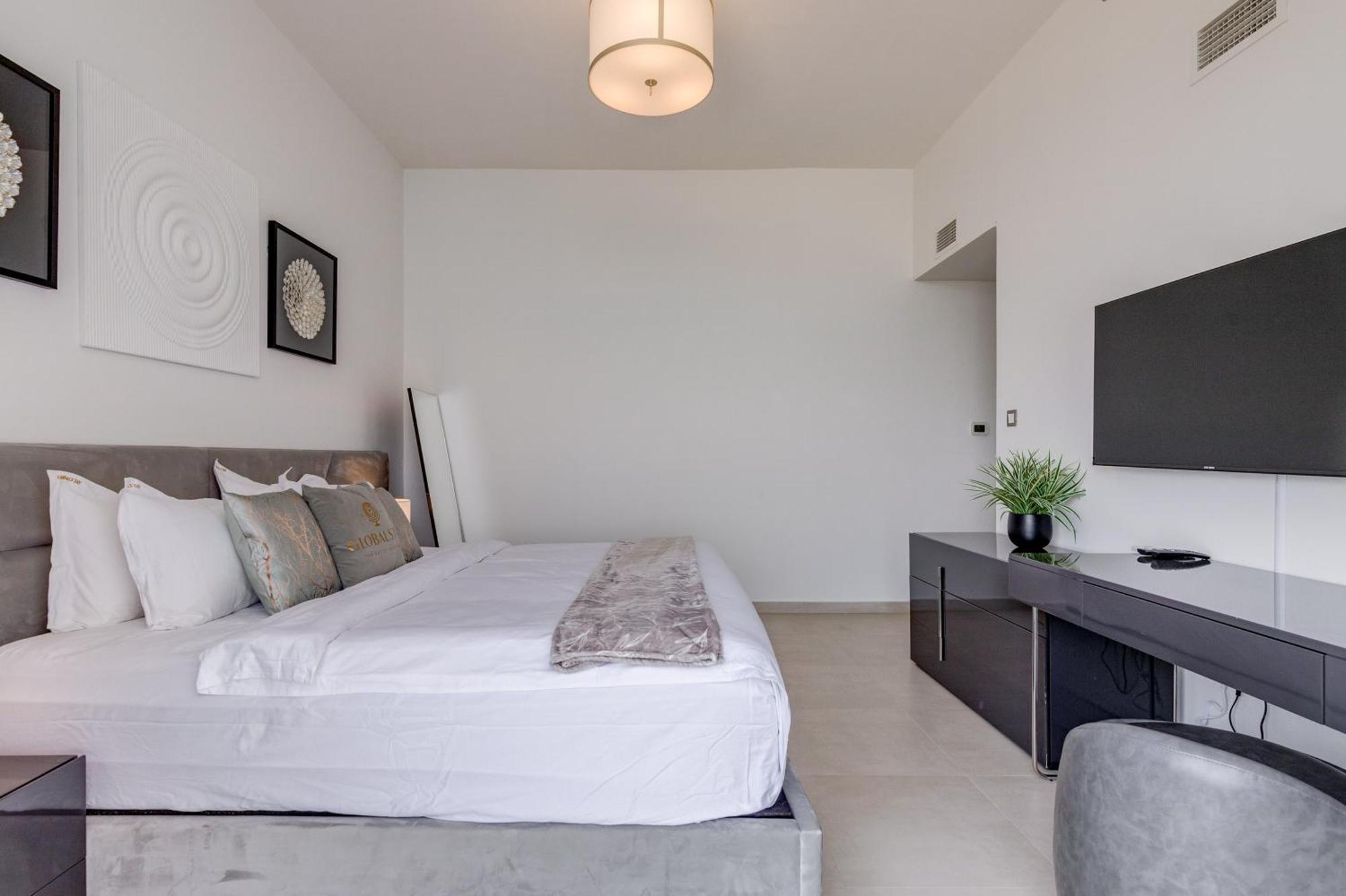 Luxury Azizi Mina Beachfront Apartments Dubai Bagian luar foto