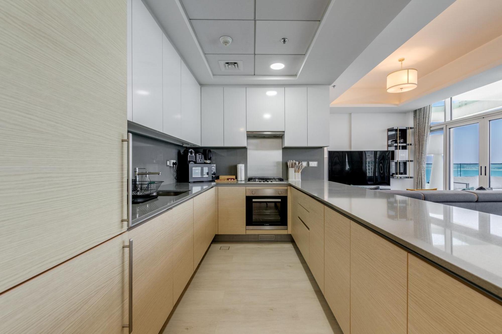 Luxury Azizi Mina Beachfront Apartments Dubai Bagian luar foto
