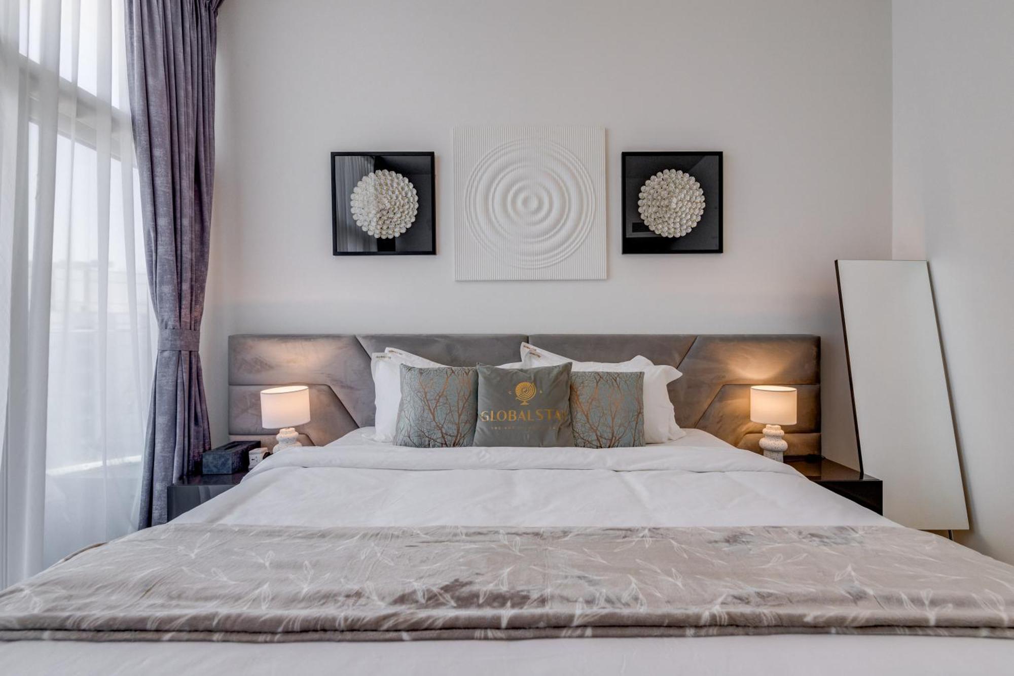 Luxury Azizi Mina Beachfront Apartments Dubai Bagian luar foto