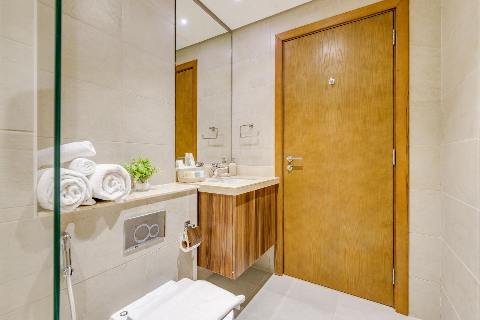 Luxury Azizi Mina Beachfront Apartments Dubai Bagian luar foto